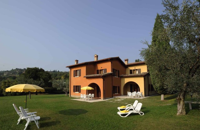 Holiday apartment with balcony or terrace, WiFi and air conditioning