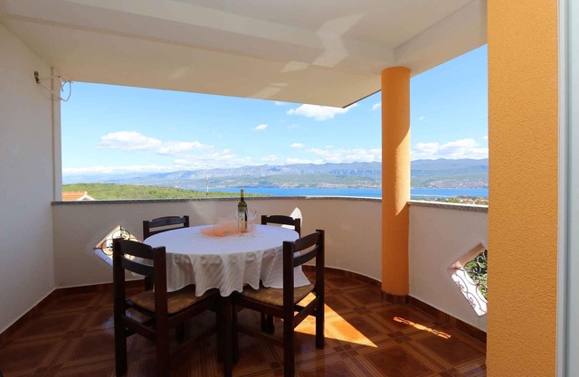 Holiday apartment with balcony and air conditioning