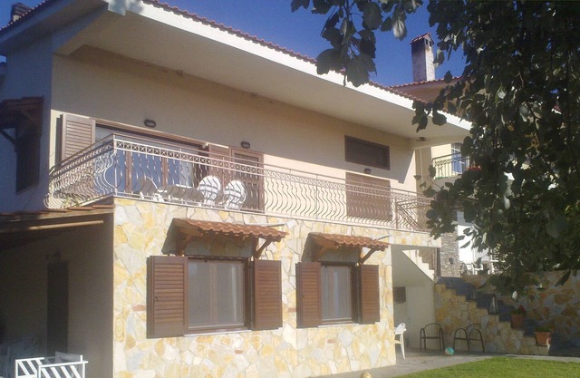 HOLIDAY APARTMENT WITH WONDERFUL VIEW AND GARDEN