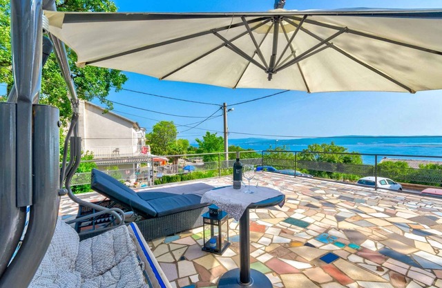 Holiday apartment With jacuzzi and terrace
