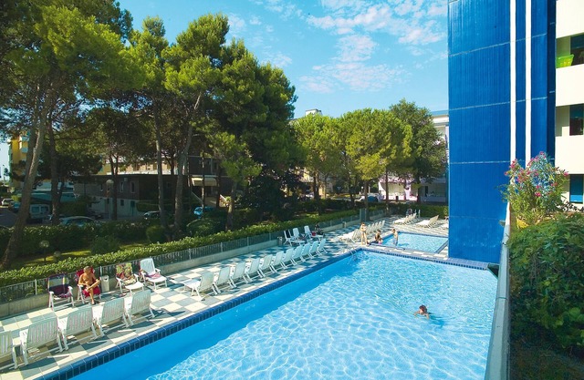 Holiday apartment with balcony and air conditioning