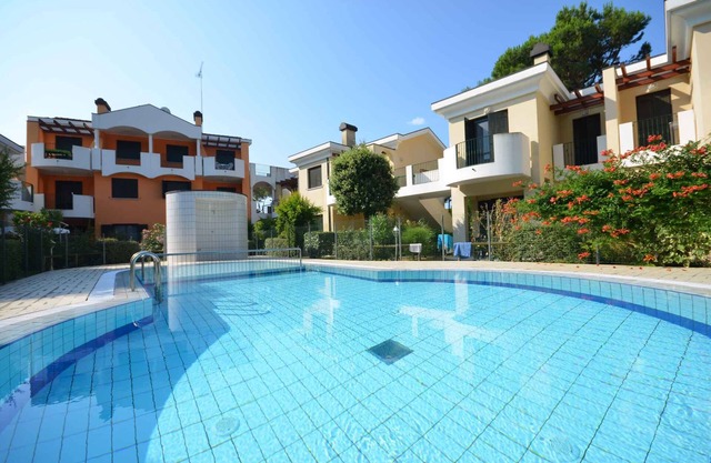 Holiday apartment with garden and air conditioning