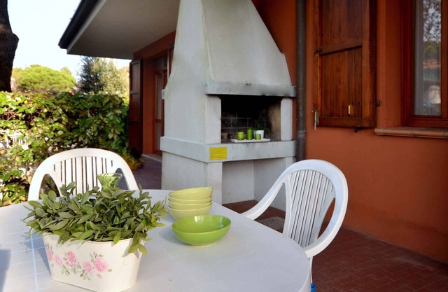 Holiday apartment with private garden