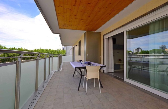Holiday apartment with balcony and air conditioning