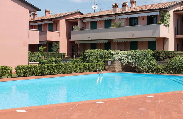 Holiday apartment with outdoor swimming pool