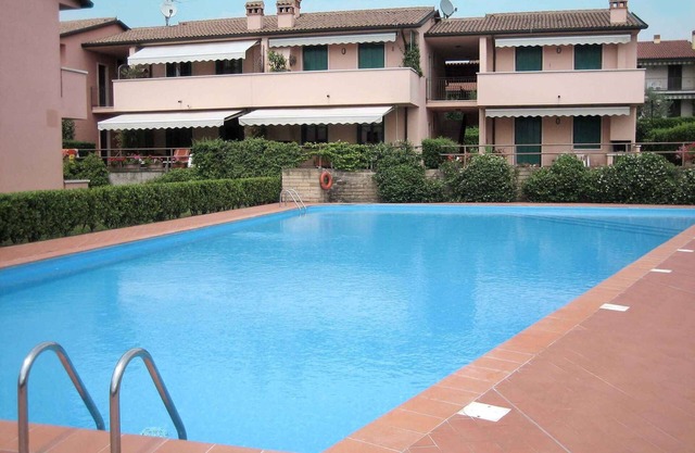 Holiday apartment with outdoor swimming pool