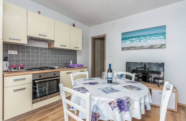 Holiday apartment with sea view and air conditioning