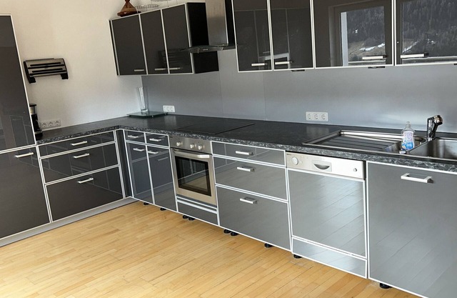 Holiday Apartment "Wohnung 3 Fließ" with Mountain View, Balcony & Wi-Fi