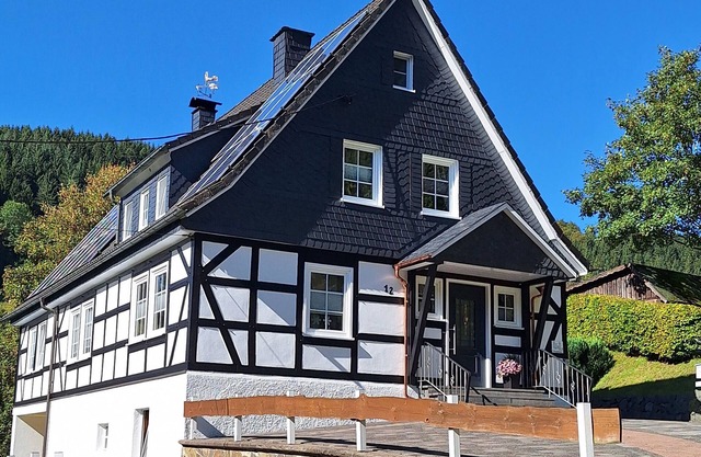 Holiday Apartment 'Zur Basemicke' with Private Terrace and Wi-Fi