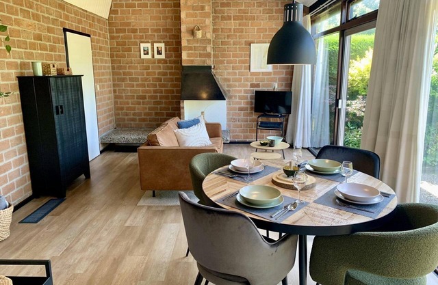 Holiday bungalow close to the beach, sleeps 4 with lovely garden