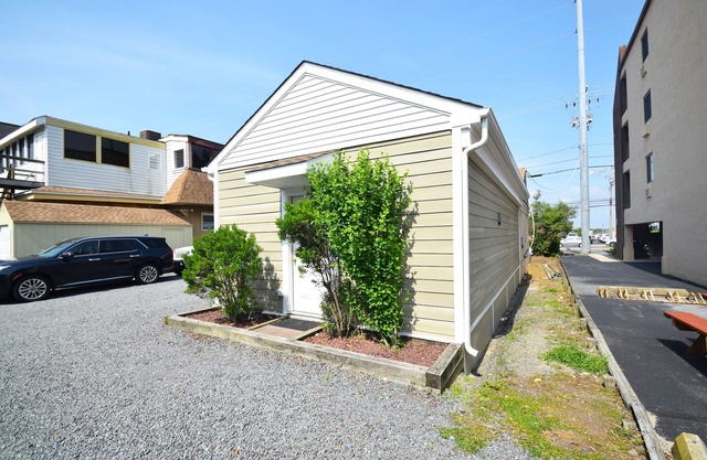 Holiday Cottage Efficiency-Oceanside 77th St, W/D, AC, WIFI