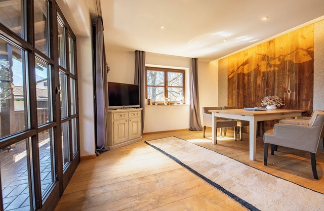 Holiday apartment "Sonnenschein" in the heart of Garmisch-Partenkirchen