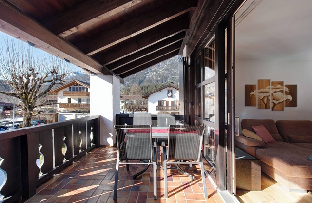 Holiday Apartment "Christina" with Mountain View, WLAN & Balcony