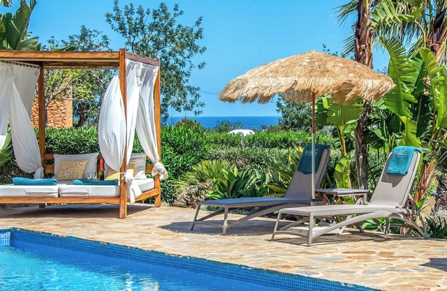 Holiday Home 'Can Andreuet' with Private Pool, Wi-Fi and Air Conditioning in Ibiza
