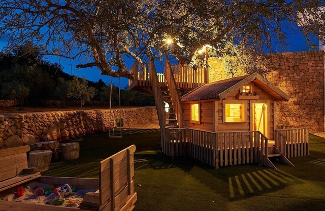 Holiday home with outdoor cinema