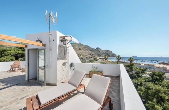 Holiday Apartment "Casa Julia 2" with Sea View, Air Conditioning & Terraces