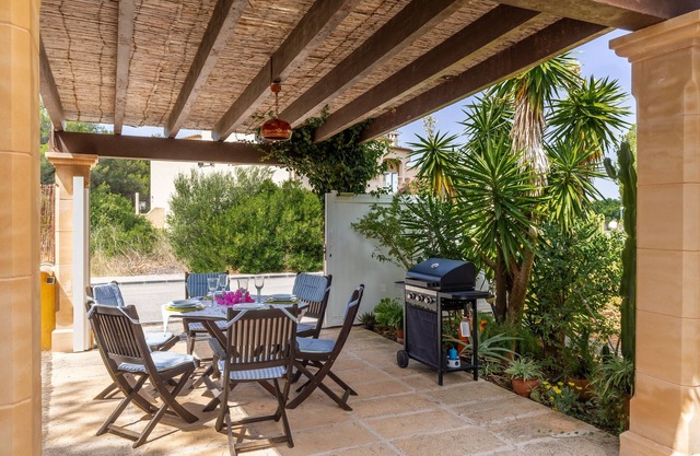 Holiday Home 'S Estanyol' with Sea View, Wi-Fi and Air Conditioning