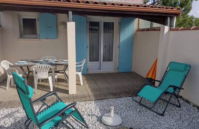 Holiday Home 'Pour Une Halte Sur Oléron' with Shared Terrace