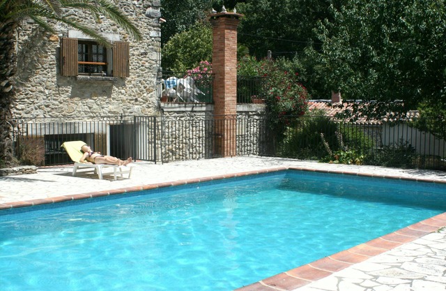 Holiday Home 'La Maison De Yana' with Private Pool, Shared Terrace and Wi-Fi