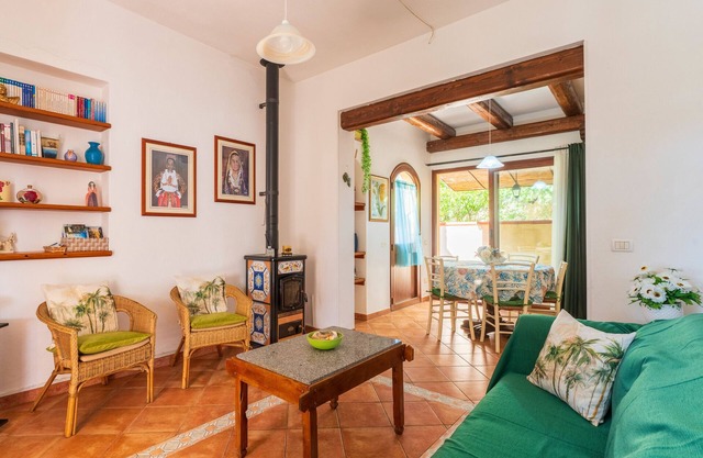 Holiday Home 'Sa Domu De Ettore' with Private Terrace, Wi-Fi and Air Conditioning