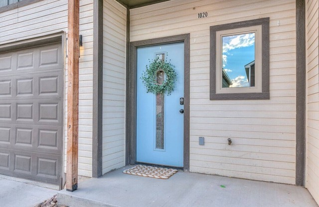 Holiday Haven W/3 BR & 2 BA/New