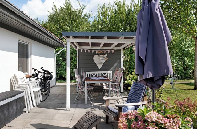 Holiday Home 'Ferienhaus Apfelzauber' with Private Terrace, Private Garden and Wi-Fi