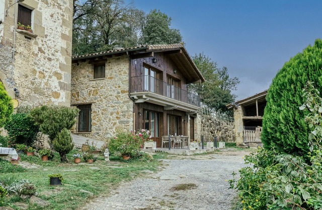 Holiday Home 'La Cabanya De La Rovira' with Mountain View, Terrace and Wi-Fi