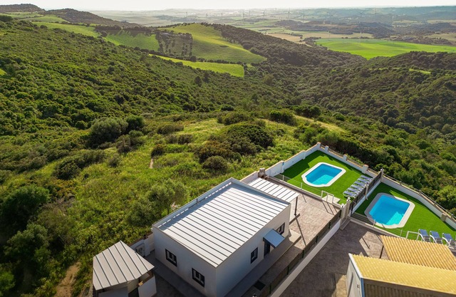 Holiday Home 'Miramar' with Mountain View, Wi-Fi and Air Conditioning