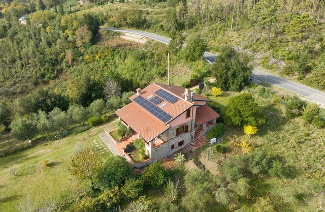 Holiday Home "Casa Flora" with Private Pool, Private Terrace and Wi-Fi