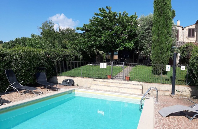 Holiday Home near Lake Chiusi with Pool