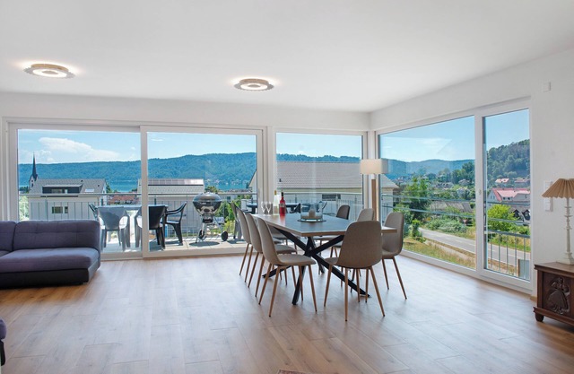 Holiday Home 'Aura Obergeschoss' with Private Garden, Balcony and Wi-Fi