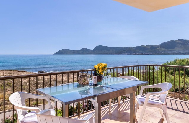 Holiday Home 'Ran De Mar' with Sea View, Private Terrace and Wi-Fi