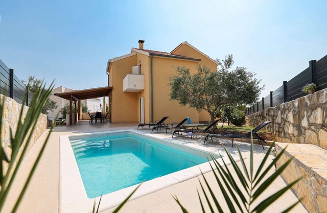 Holiday Home in Jasenice near the Sea