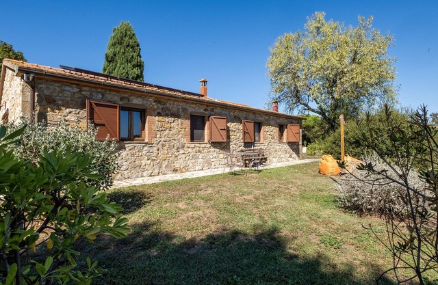 Holiday Home 'Al Poggio' with Shared Pool and Shared Garden