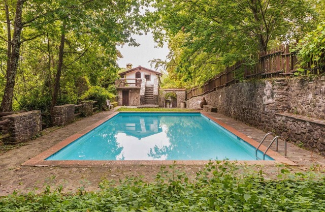 Holiday Home in Migliorini near Forest Trails
