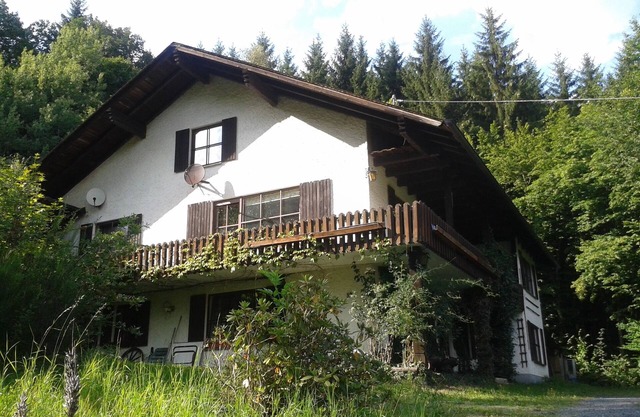 Holiday home. 1 - 14 people. 5 bedrooms. Nature, tranquility. Absolutely secluded location.