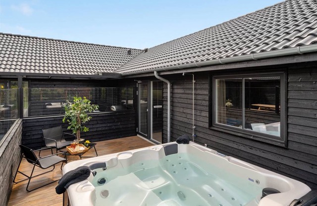 Holiday home, 32-1000, Hostrup