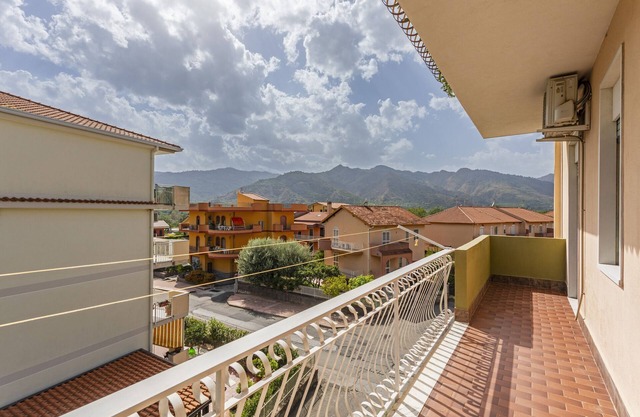 Holiday Home 6km from Taormina