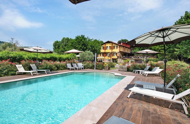 Holiday Home 'Agriturismo Ca Persiane' with Private Pool, Wi-Fi and Air Conditioning