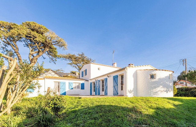 Holiday Home 'Ambiance Cosy' with Sea View, Private Terrace and Private Garden