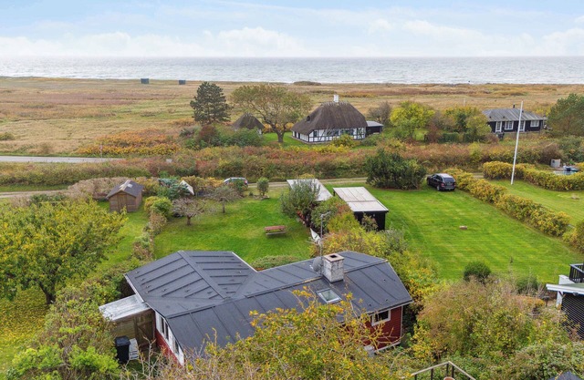 Holiday home and annex surrounded by nature