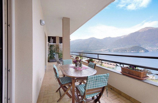 Holiday Home 'App Al Signorino Lake Bellagio' with Private Terrace, Wi-Fi and Air Conditioning