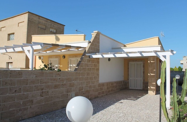 Holiday Home 'Aries Casa Vacanza' with Private Terrace, Private Garden and Air Conditioning