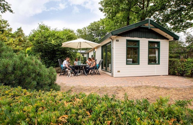 ✓ Holiday home at Recreatiepark 't Gelloo ✓ Holiday home for 4 persons ✓ Located in Ede (Gelderland) ✓ Holiday park on the Veluwe ✓ Book directly through the park