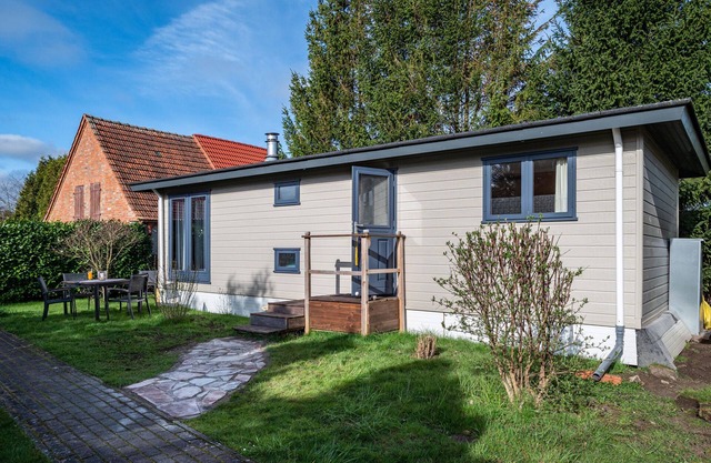 Holiday Home "Bachstelze" with Private Garden & Wi-Fi