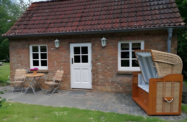 Holiday Home 'Backhaus' with Private Terrace and Private Garden