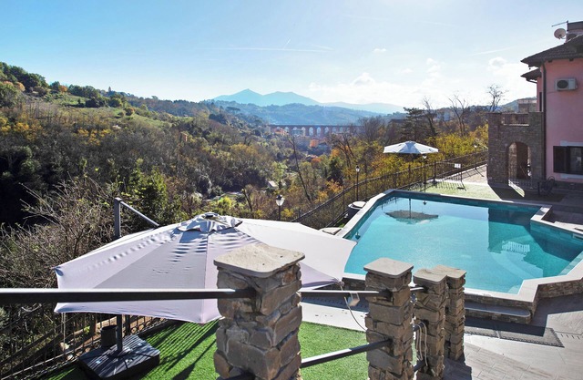 Holiday Home "Baia Di Campo" with Shared Pool, Private Garden and Wi-Fi