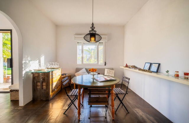 Holiday Home 'Borghetto A Sud' with Private Garden and Air Conditioning