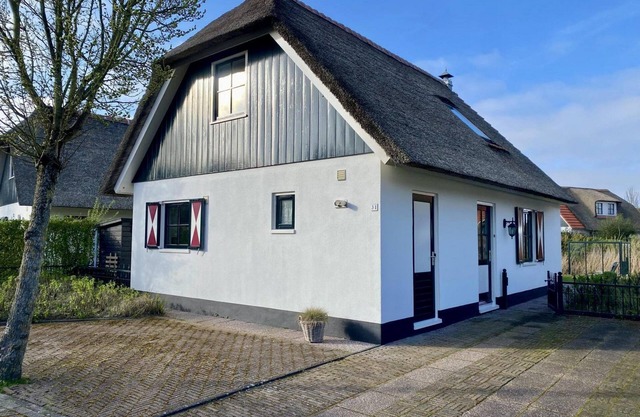Holiday home Buitenplaats 31 in Callantsoog. Suitable for 6 people with 2 bedrooms.