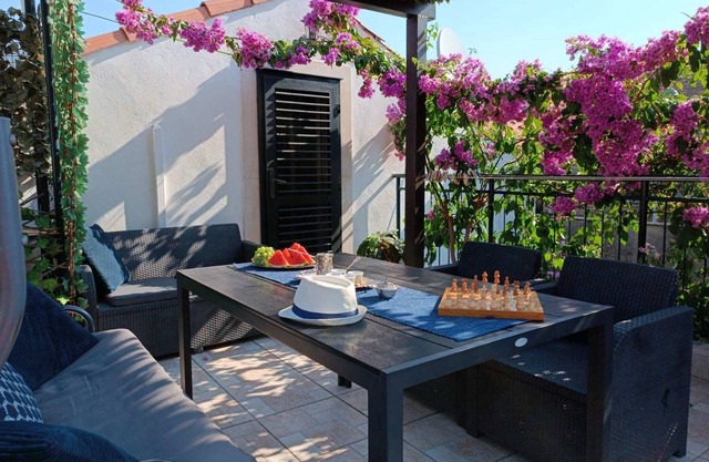 Holiday Home By The Sea (Nina & Kate) - Two Bedroom Holiday Home with Terrace